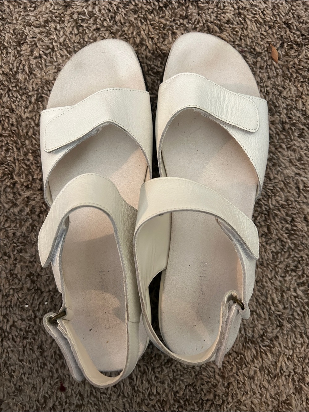 Women’s Easy Spirit Comfortable White Leather Velcro Sandals